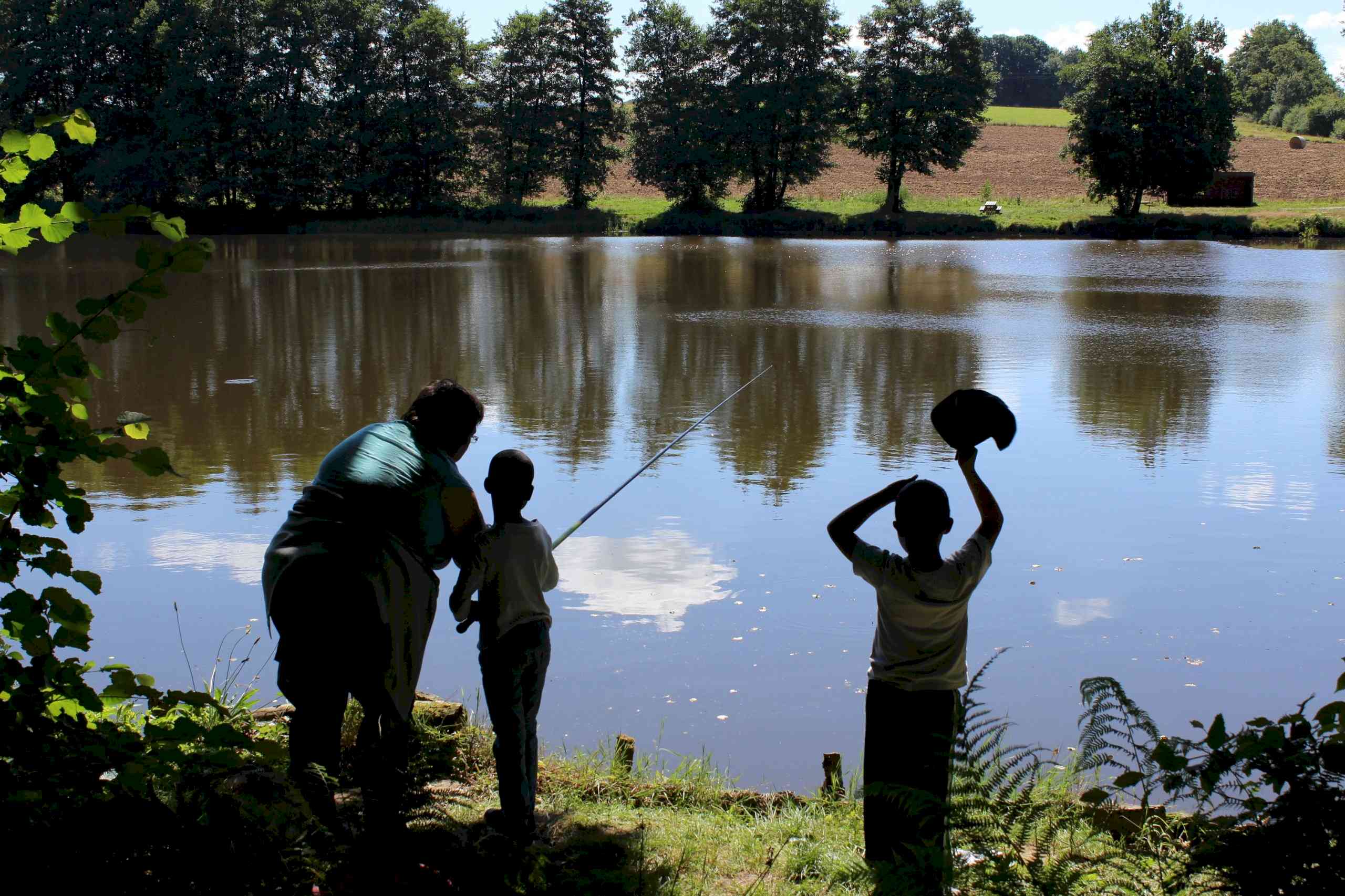 Initier les enfants à la pêche sur glace pour développer la relève